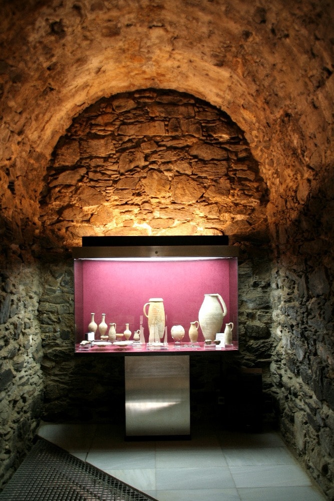 Muzeul de Arheologie din Cueva de los Siete Palacios - ce să faci în Almu Coloscar